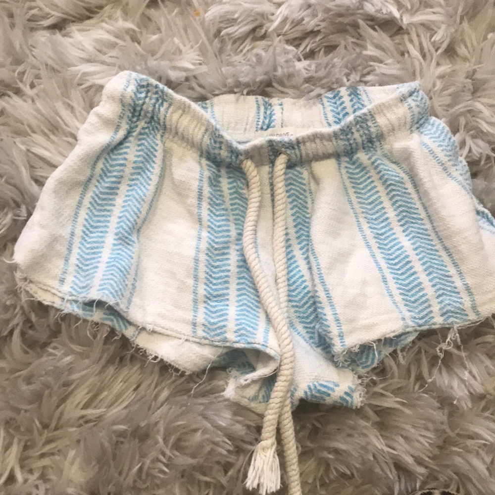 Drug rug shorts